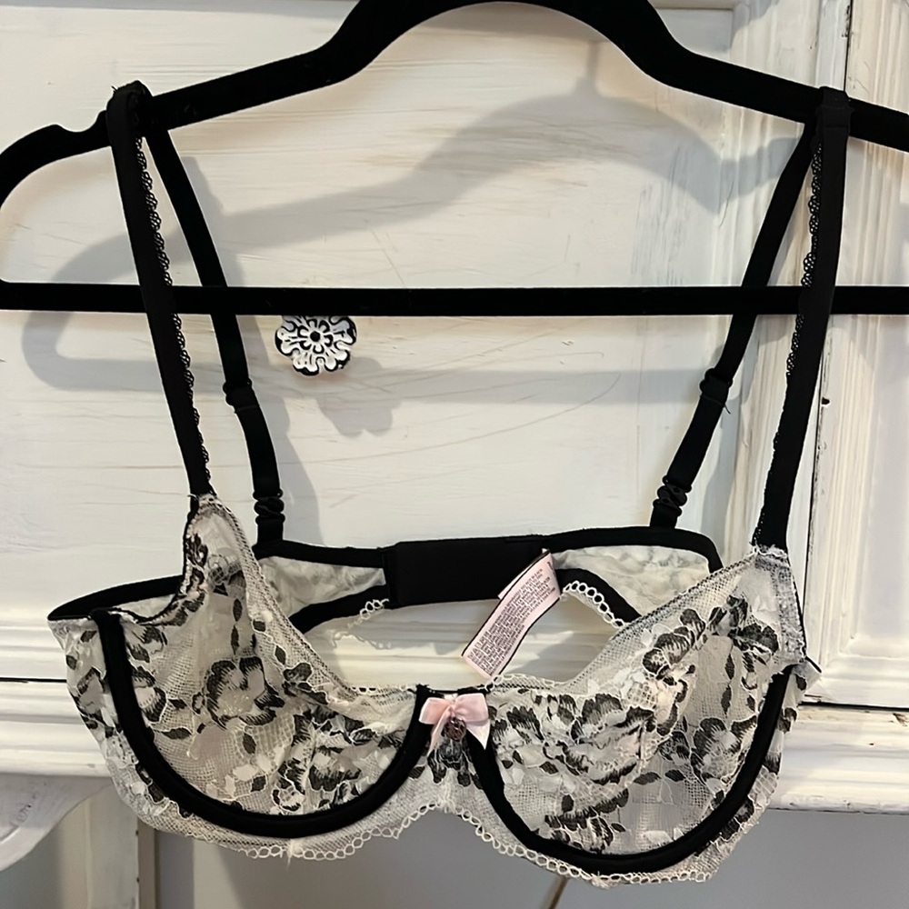 - Victorias Secrets Body by Victoria Unlined demi 36B SHEER black and white